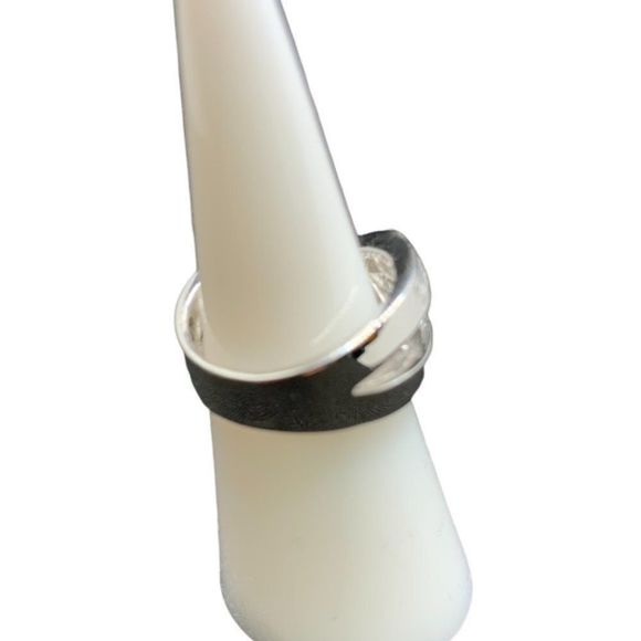 New Sterling silver 925  diagonal crisscross clear CZ ring size 6 - Picture 6 of 7